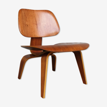 LCW Lounge Chair Walnut by Charles and Ray Eames for Evans / Herman Miller, 1948-49