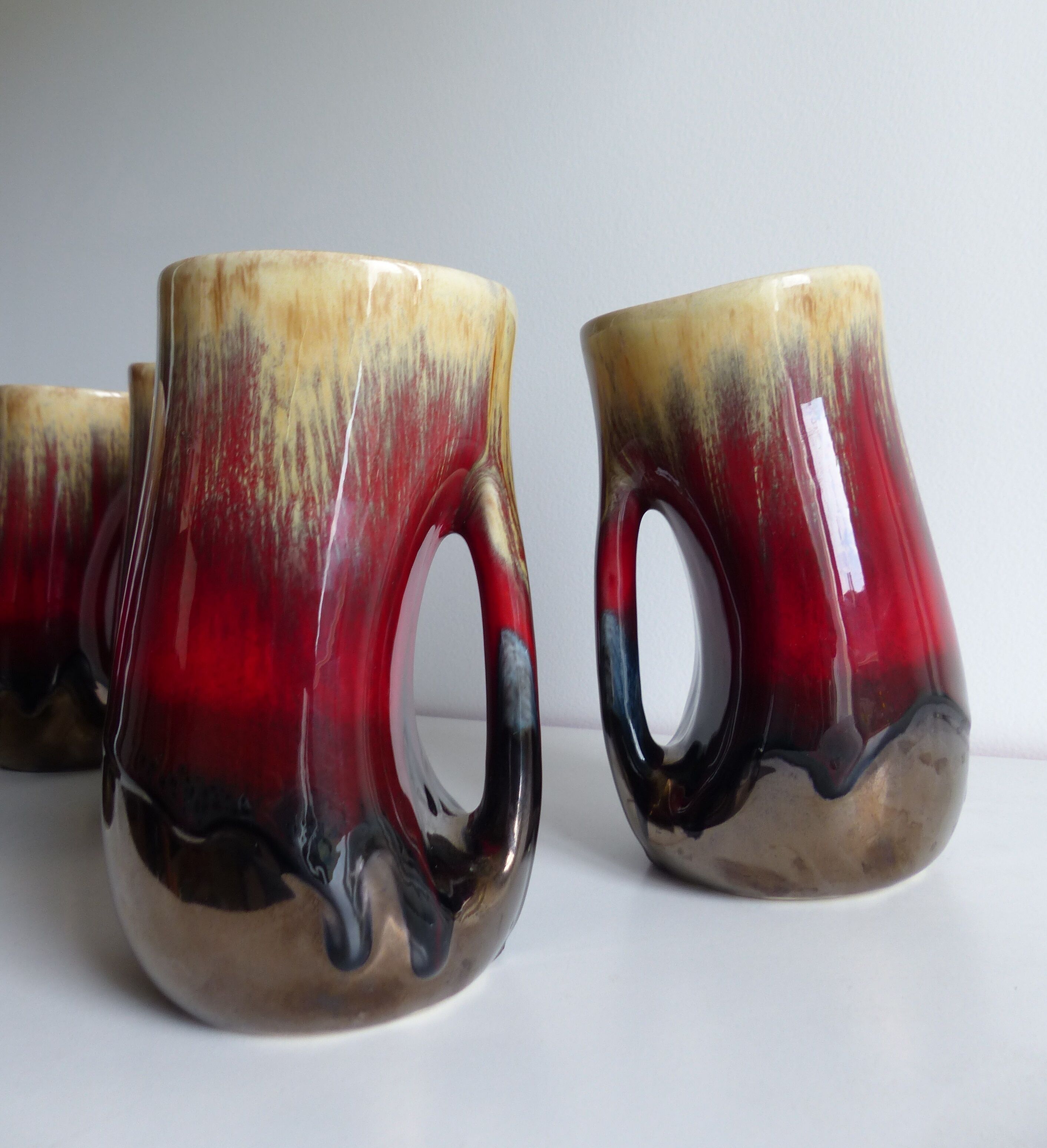 Series of 4 mugs or ceramic cups in vallauris style