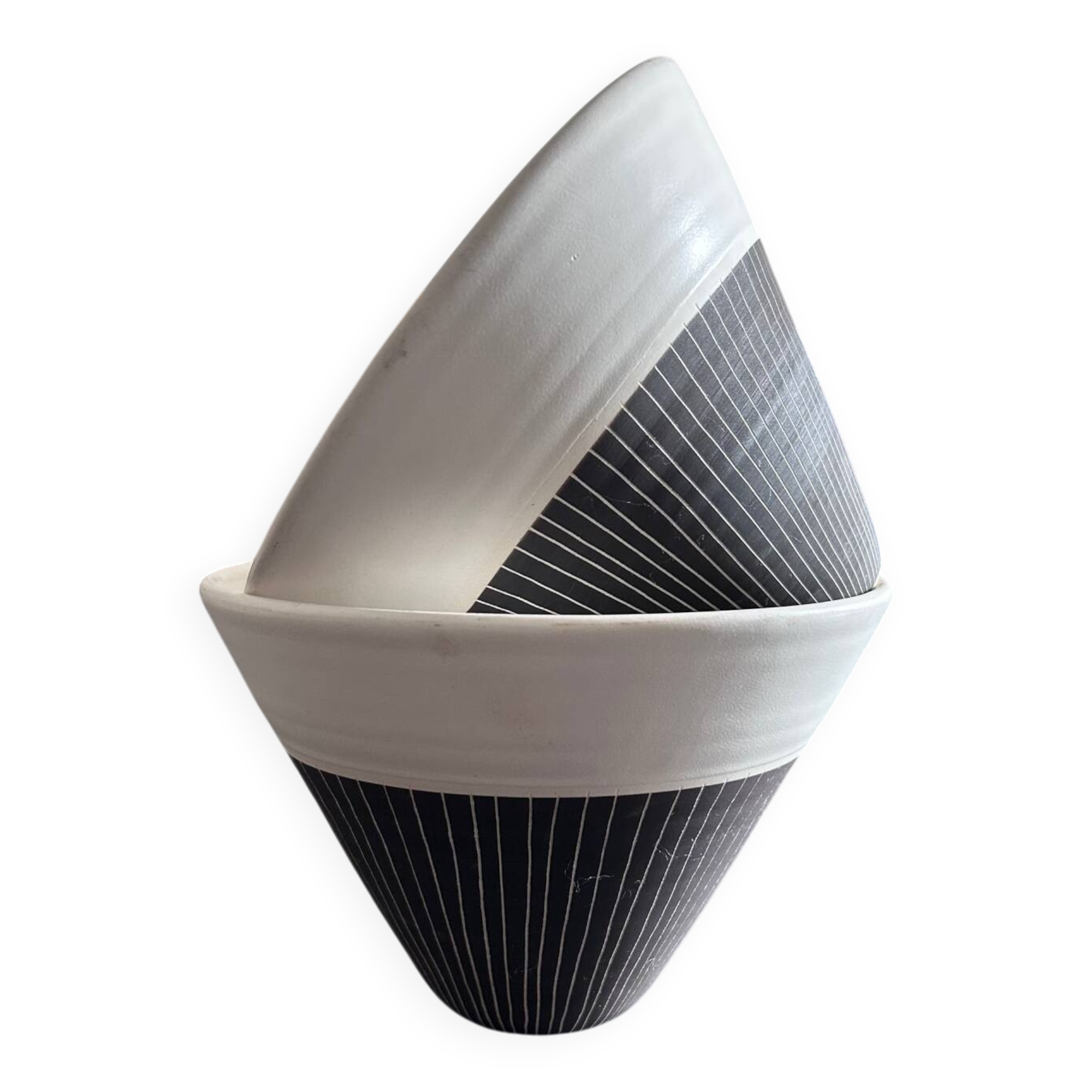 Paire de coupes coniques