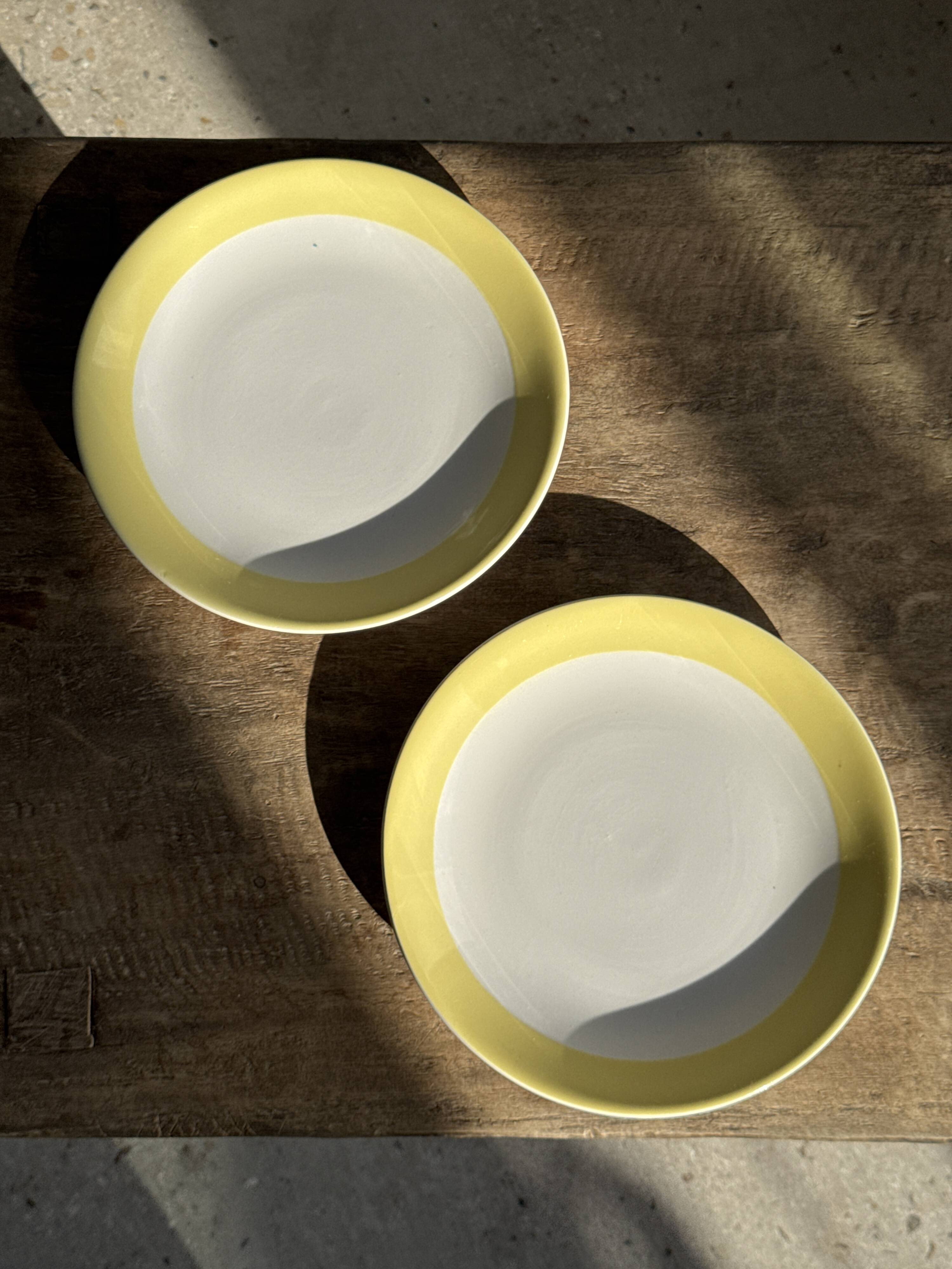 Set of 2 large plates with yellow rim, brand 12.