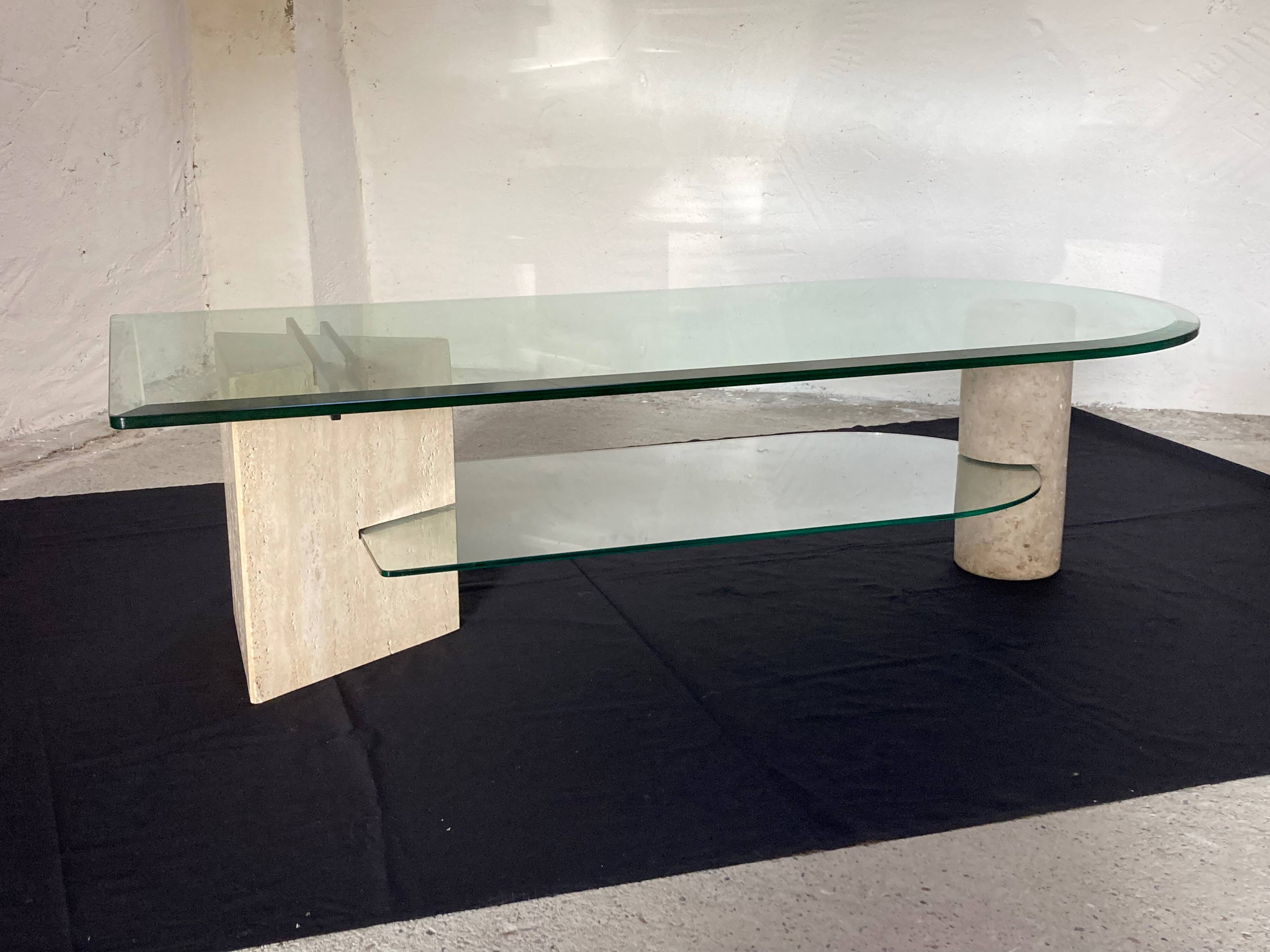 Coffee table in the Artedi style.