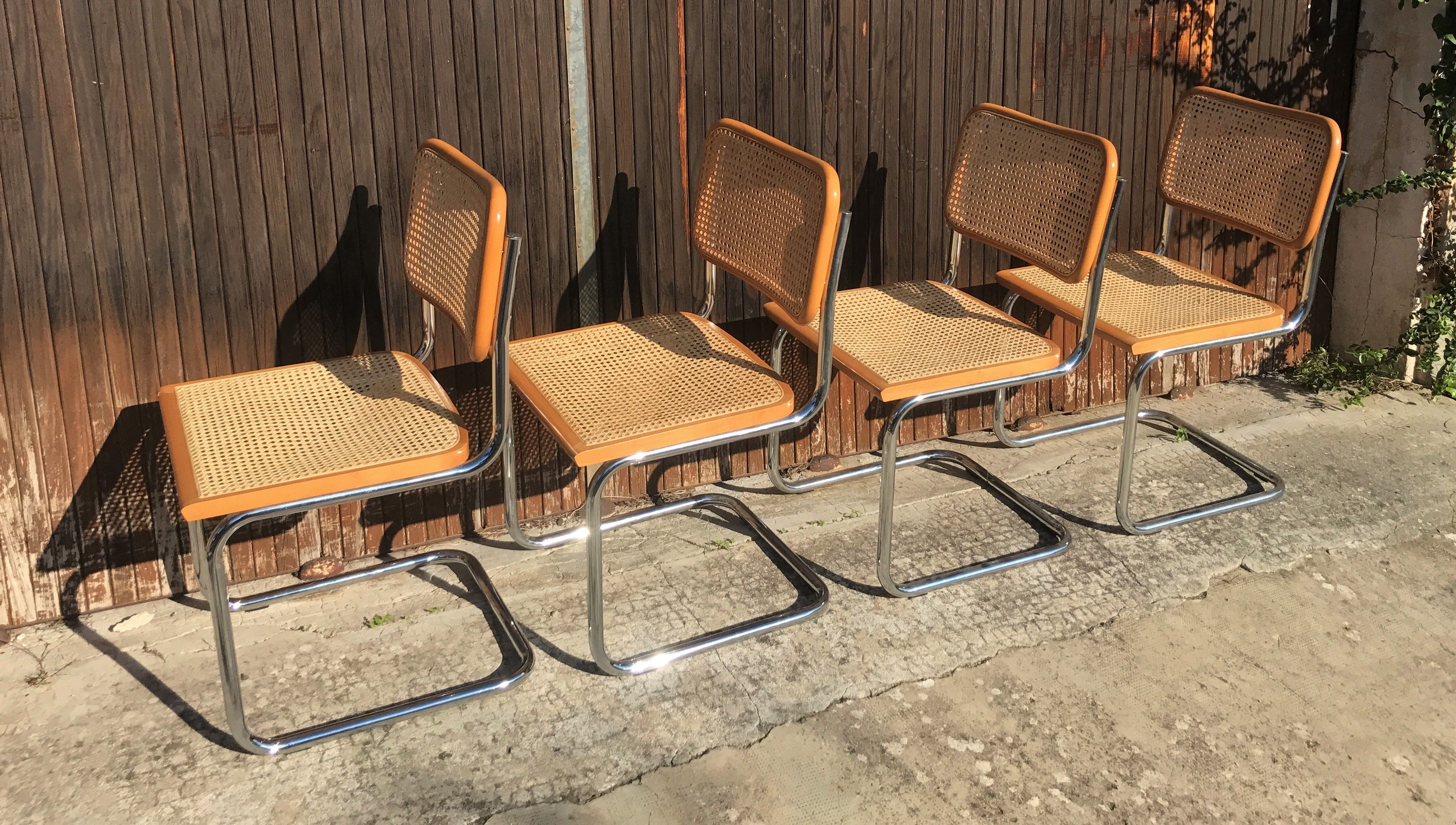 Série de 4 chaises Cesca B32 par Marcel Breuer