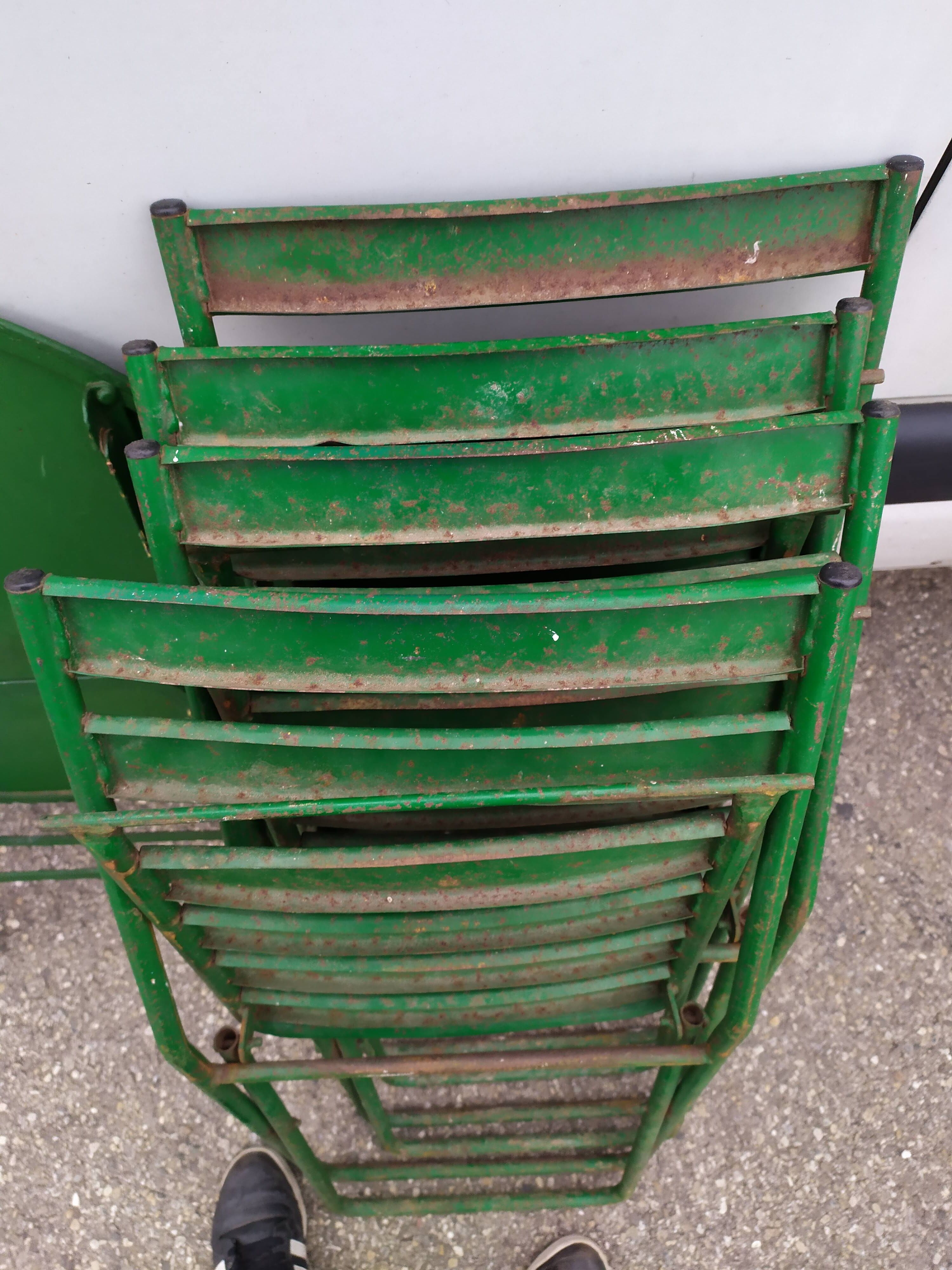 Garden set table and folding metal chairs