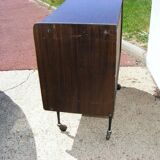Meuble-bar sur roulettes