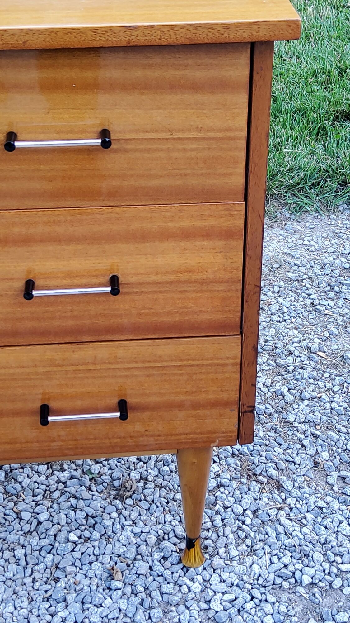 Vintage golden mahogany chest of drawers 3 drawers conical feet from the 60s