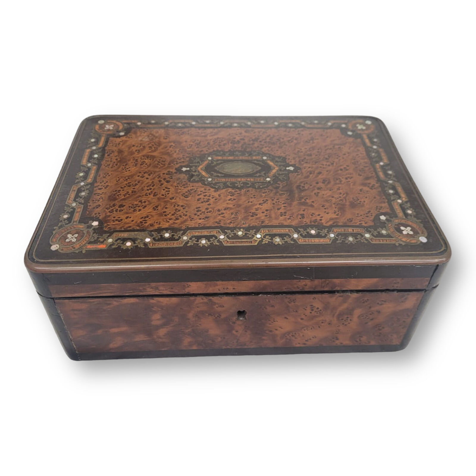Walnut bramble jewelry box