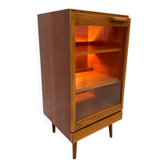 Glass cabinet with lighting