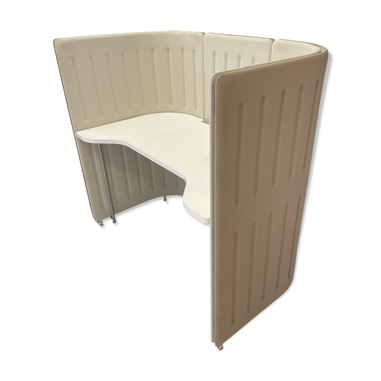 Alcove desk model Muffle by Okamura