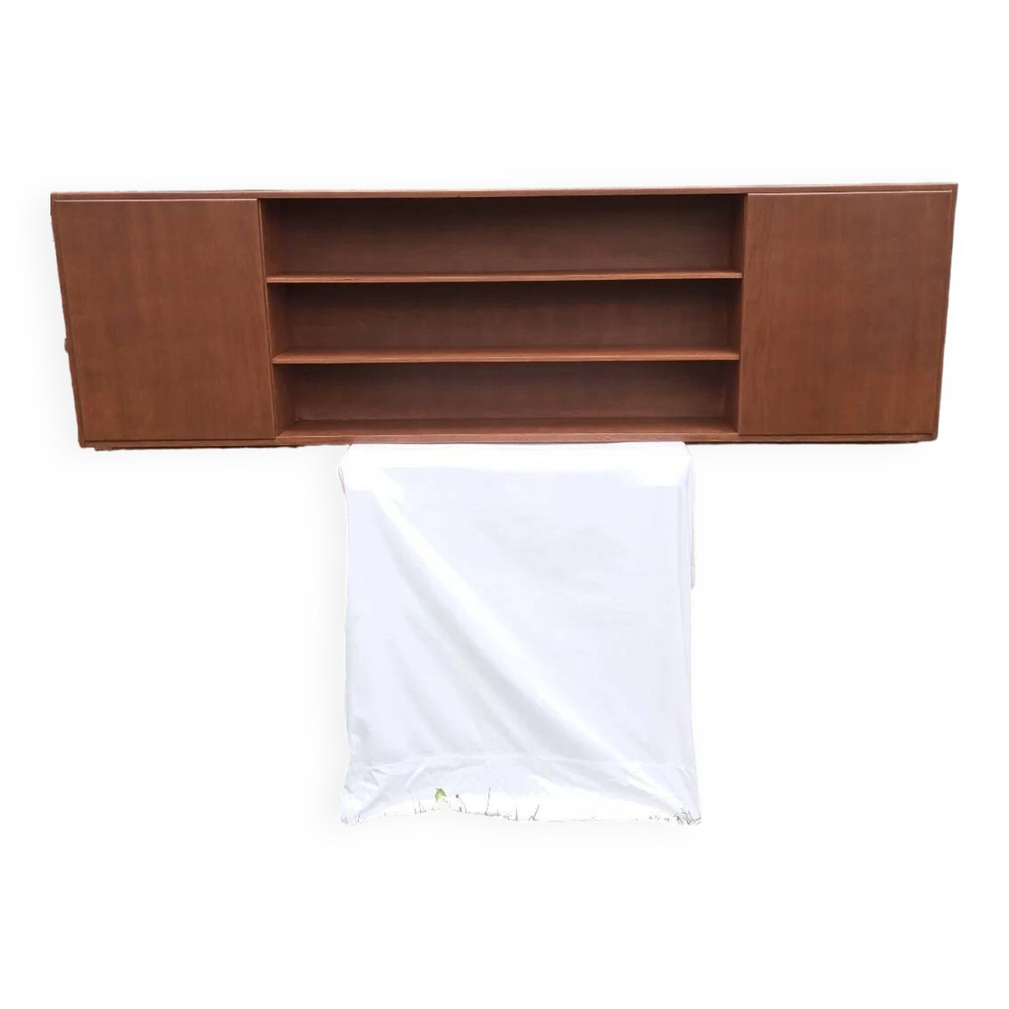 Étagère scandinave