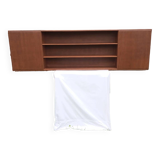 Scandinavian shelf