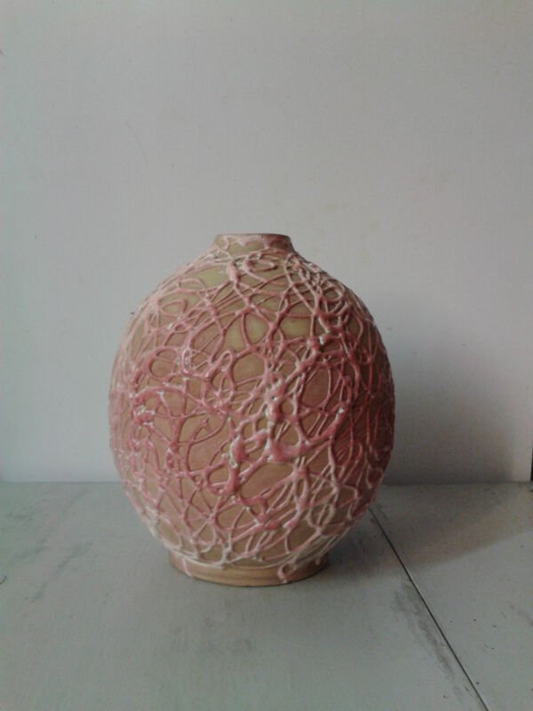 Vase boule ancien en terre cuite