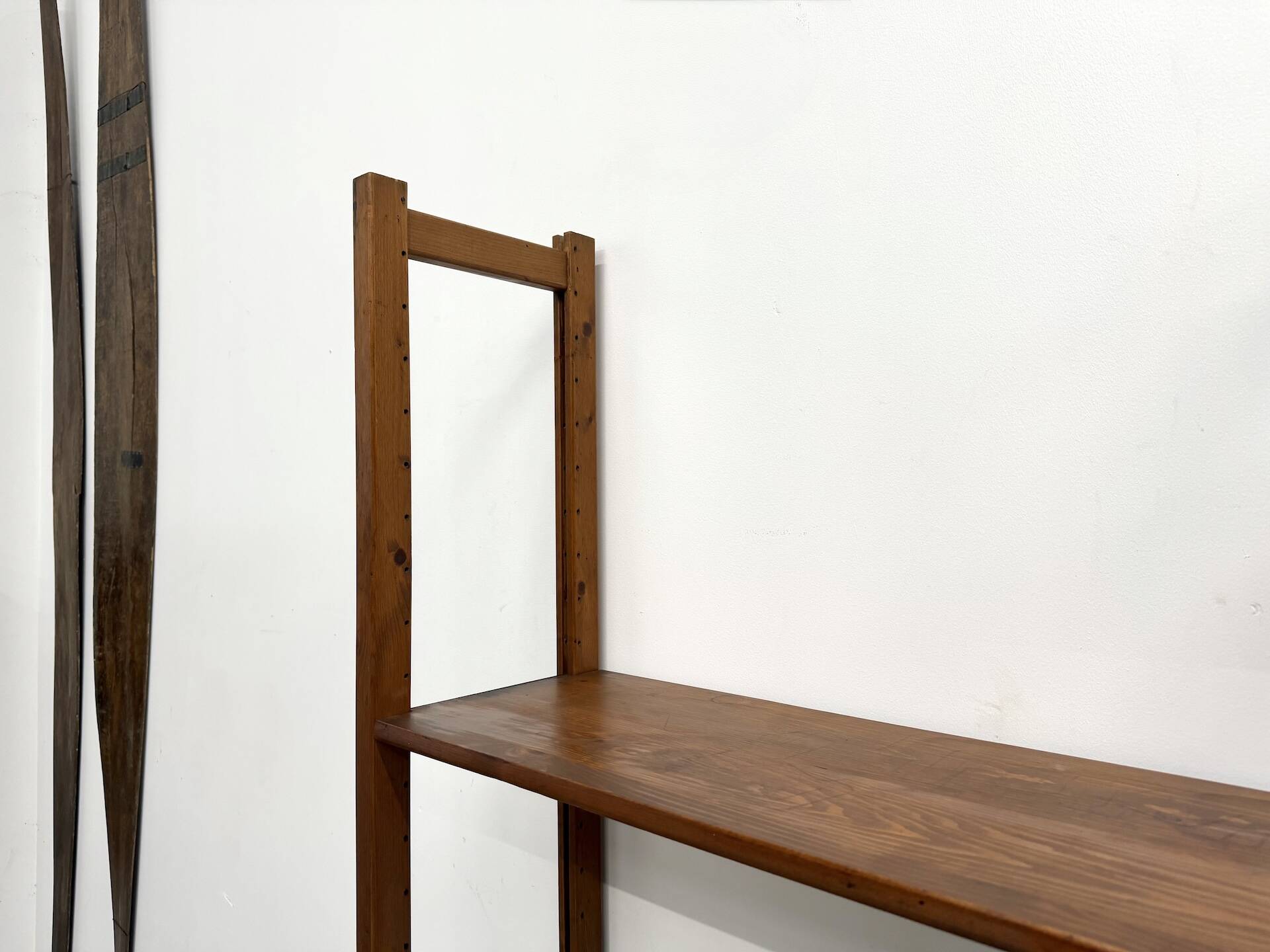 XXL Modernist Library in Solid Pine – 1950s Design – L164 cm