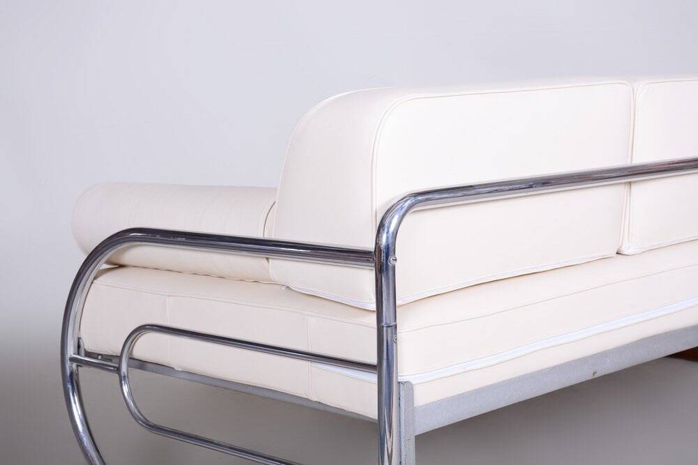 Bauhaus White Tubular Sofa in Beech, Chrome-Plated Steel & High Quality Leather attributed to Robert Slezák for Slezak Factories, Czech, 1930s