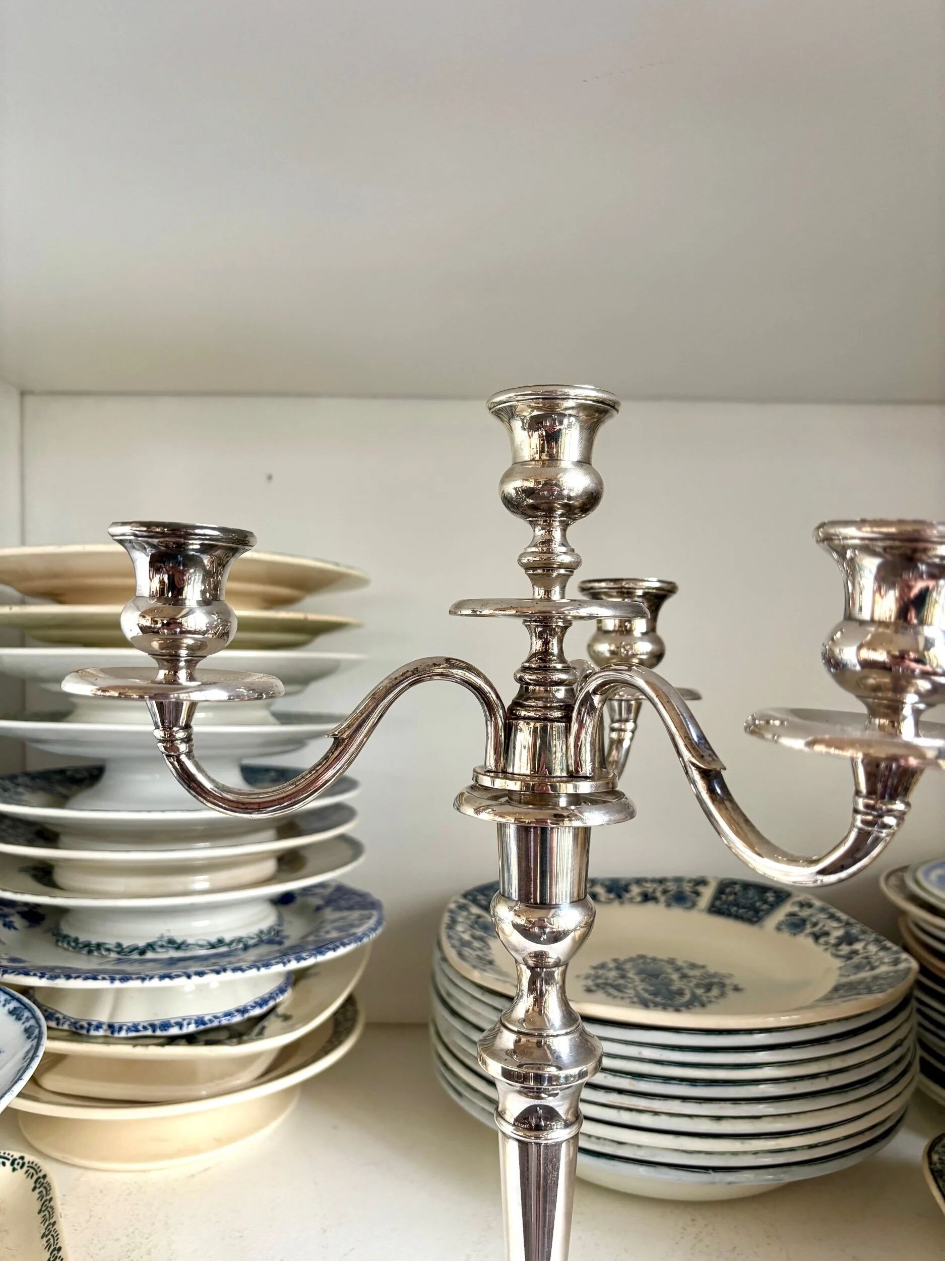 Chandelier with 4 lights, silver-plated candlestick.