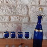 Carafe and 4 liqueur glasses