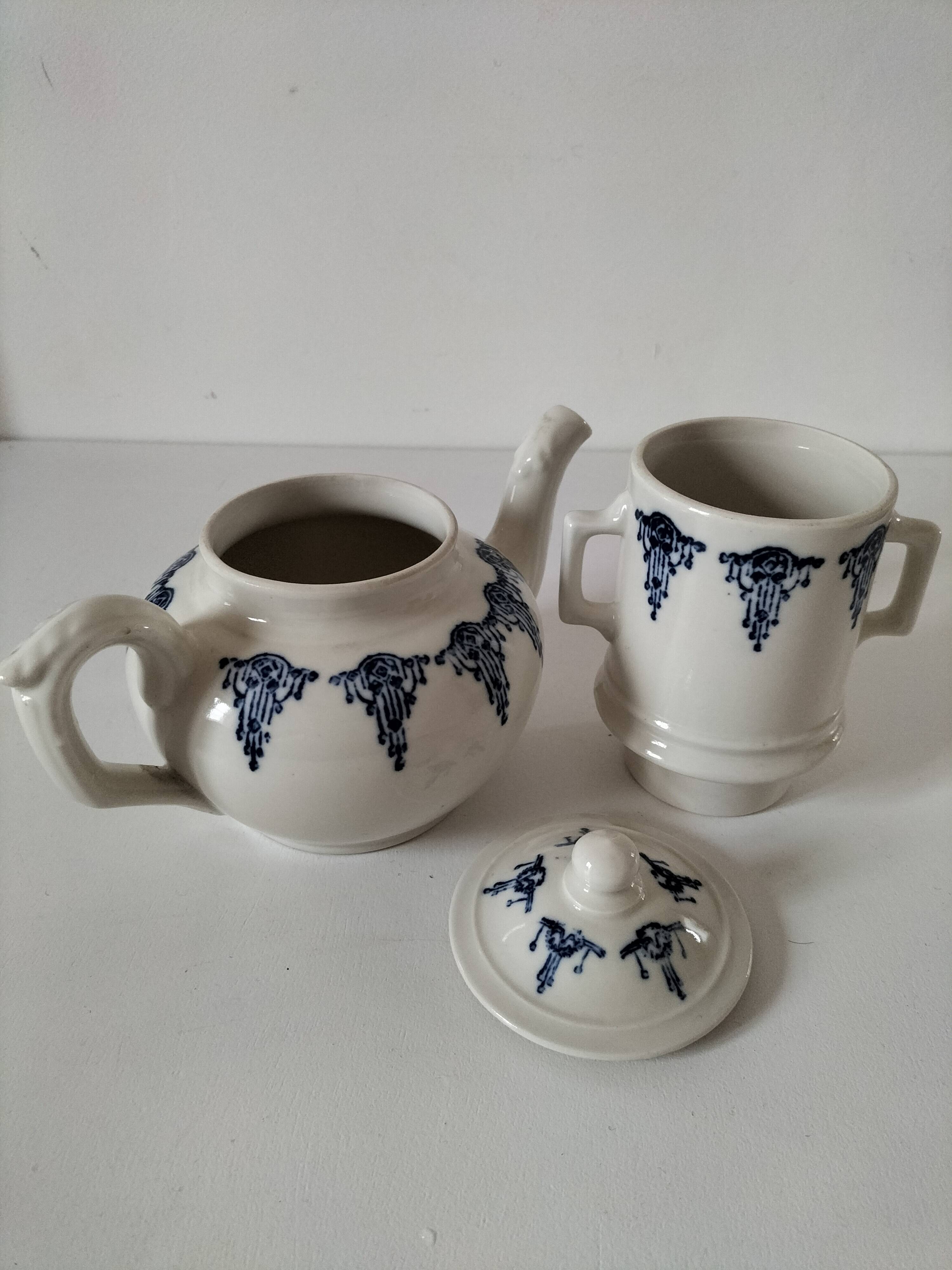 Saint Uze teapot or herbal tea maker