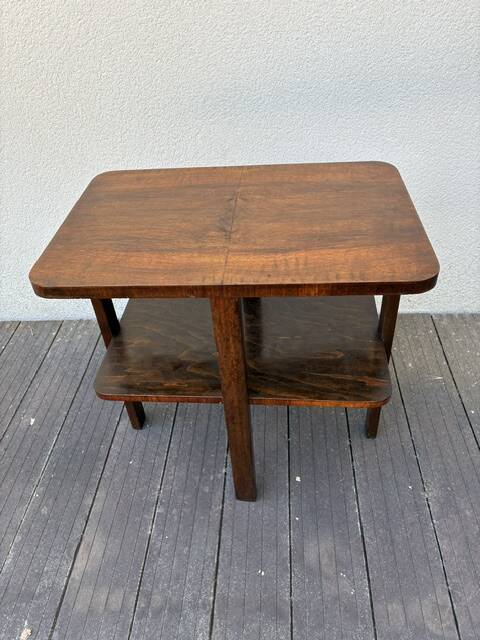 Petit meuble d'appoint d'époque art déco en noyer