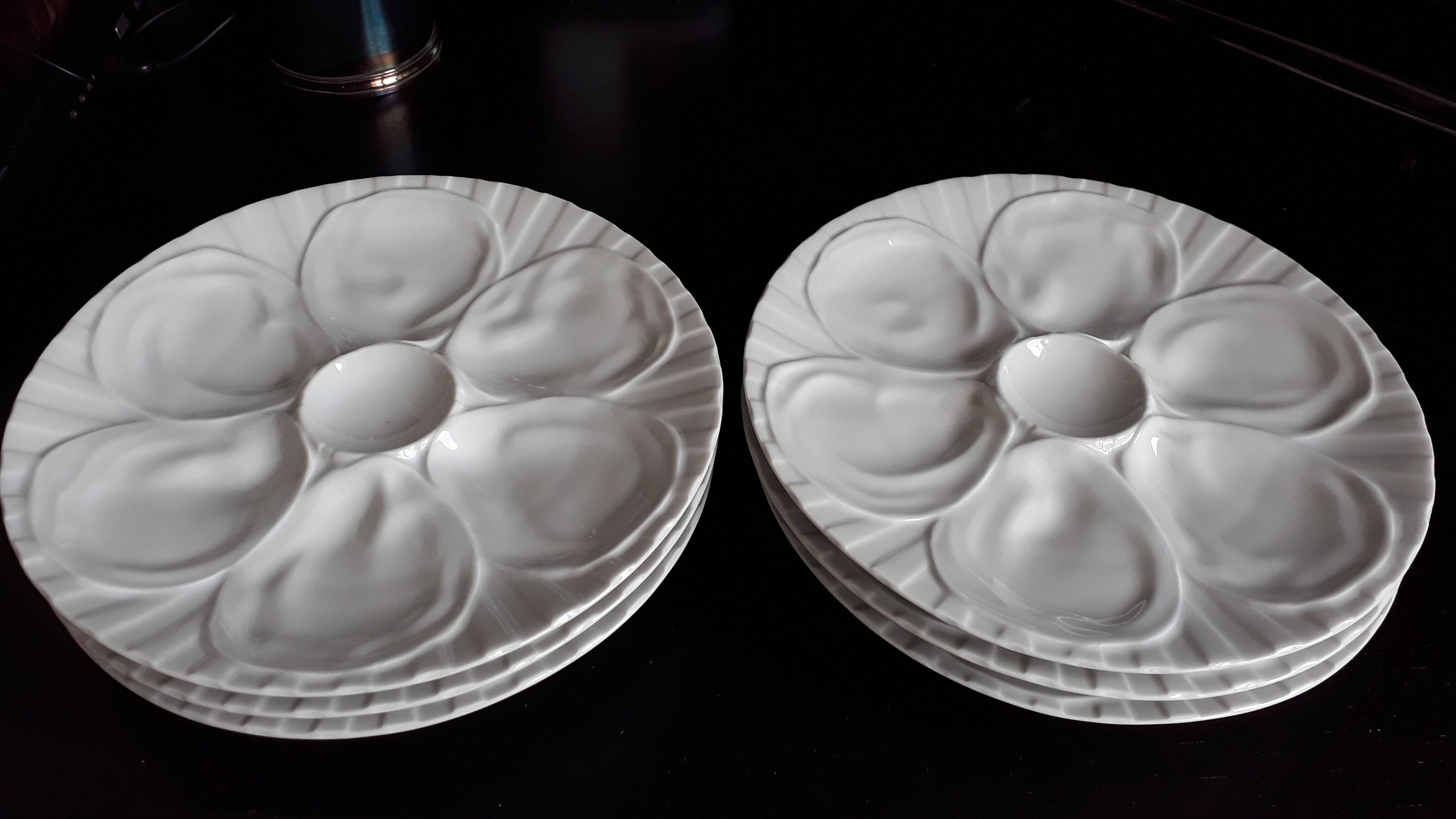 6 Pillivuyt 'Vendôme' model oyster plates