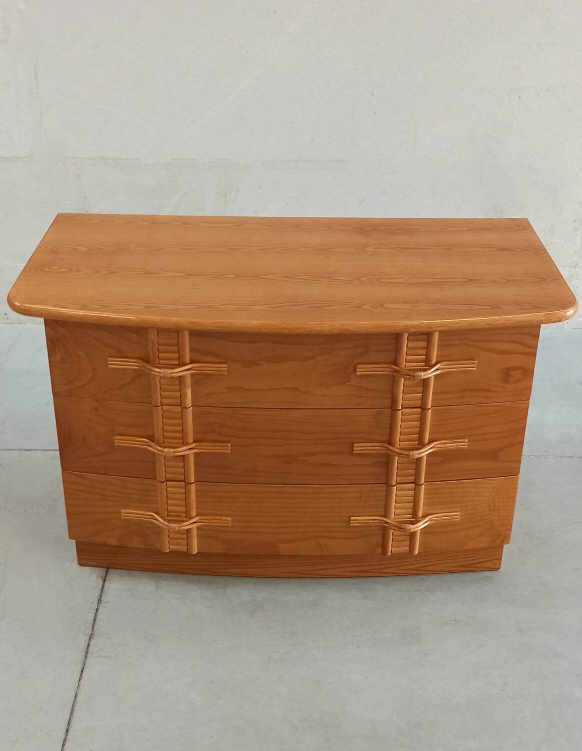 Vintage chest of drawers with bamboo and rattan details