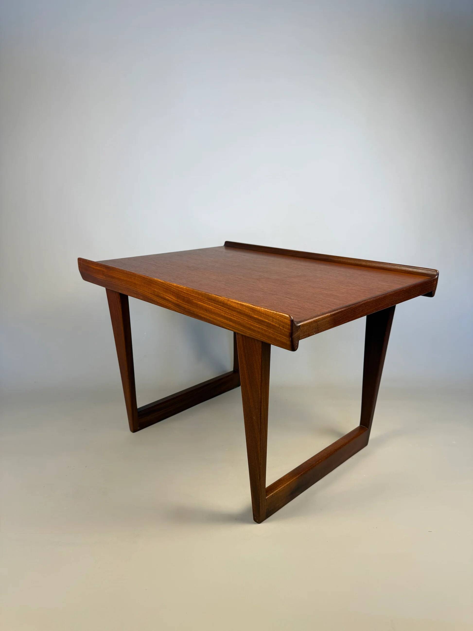 Table basse Lovig, Danemark, 1967, design scandinave
