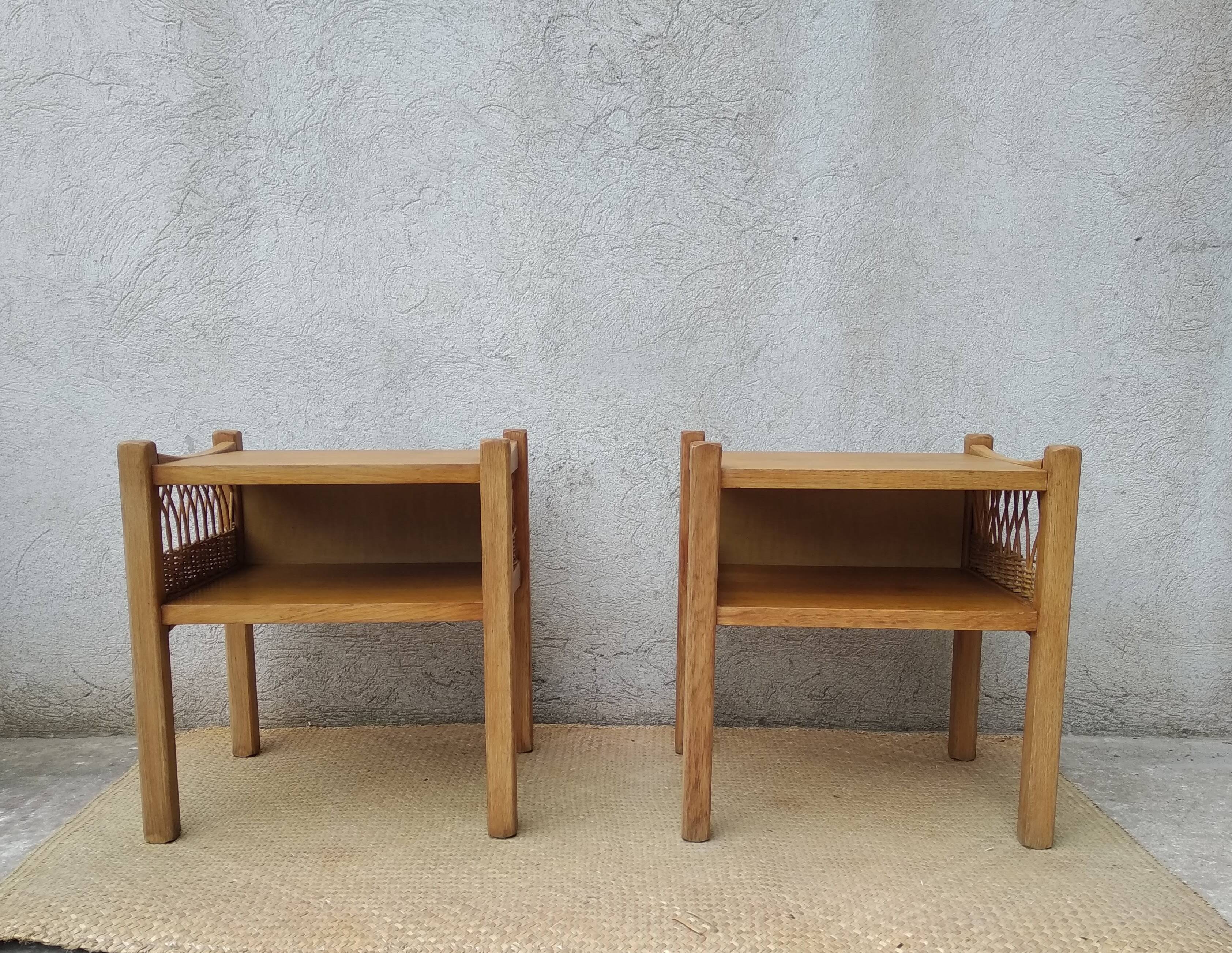 Paire de chevets bois et rotin