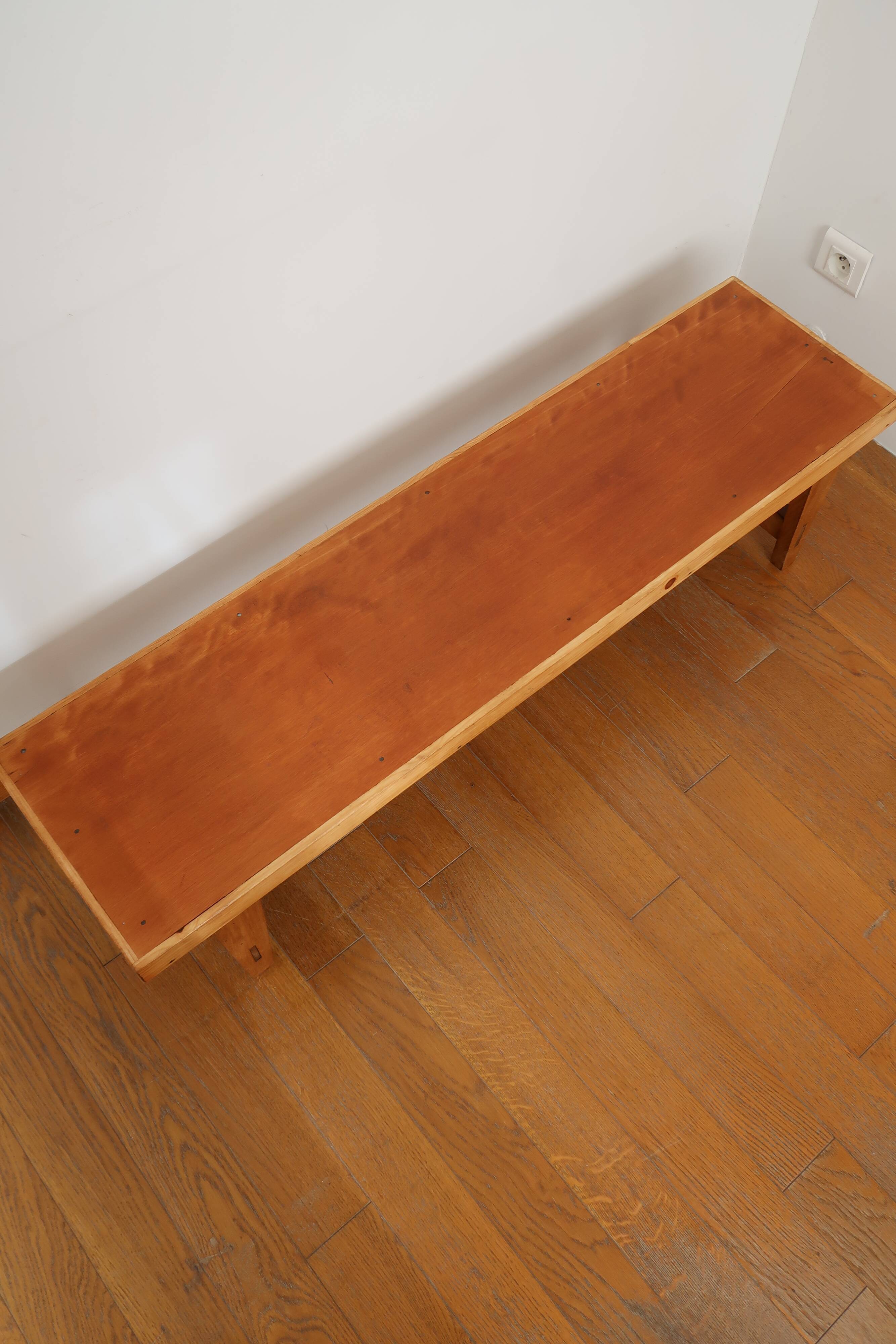 Scandinavian low bench