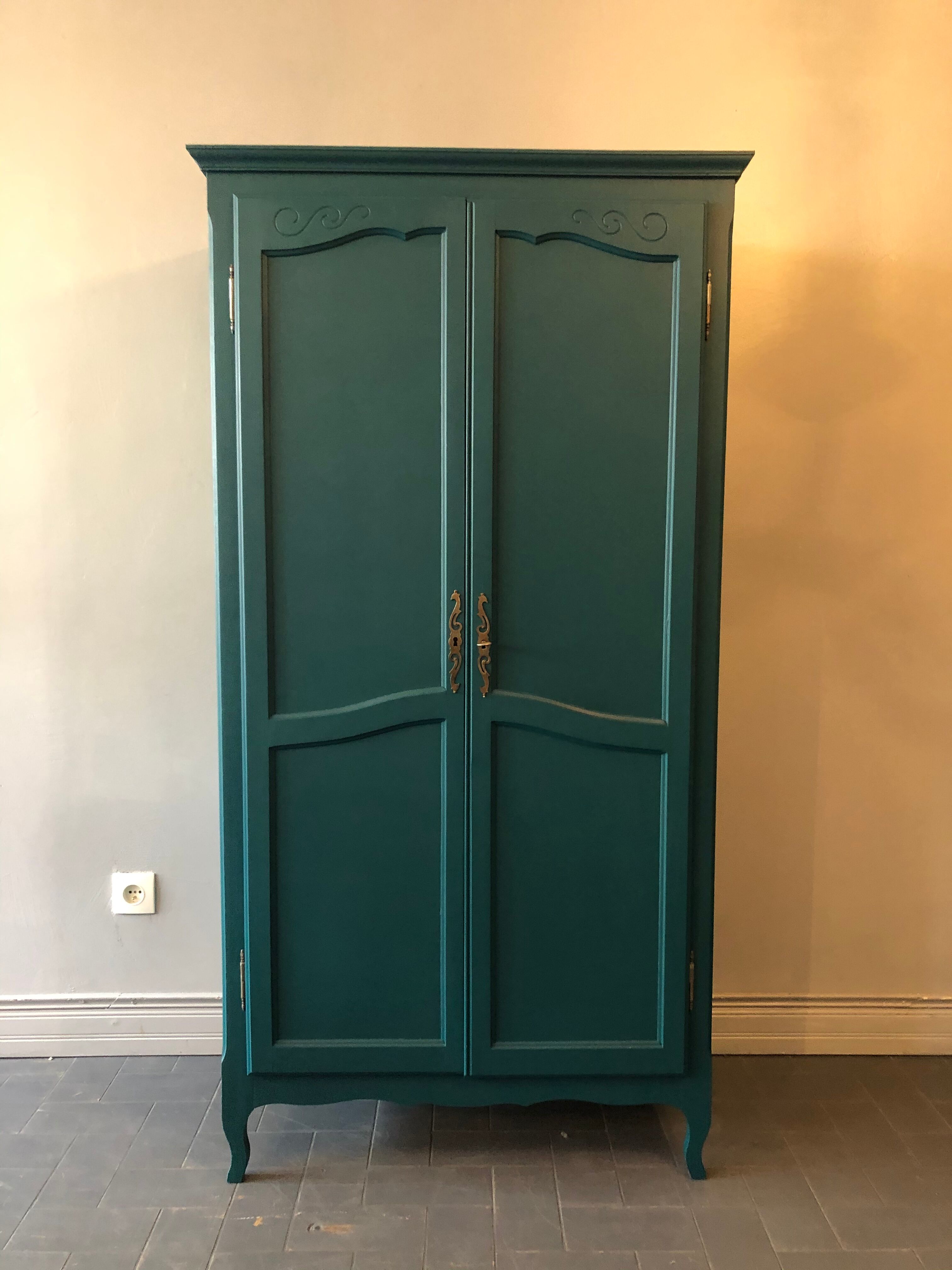 Vintage Parisian wardrobe