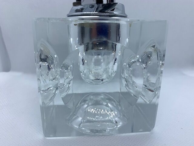 Cubic table lighter in cristral