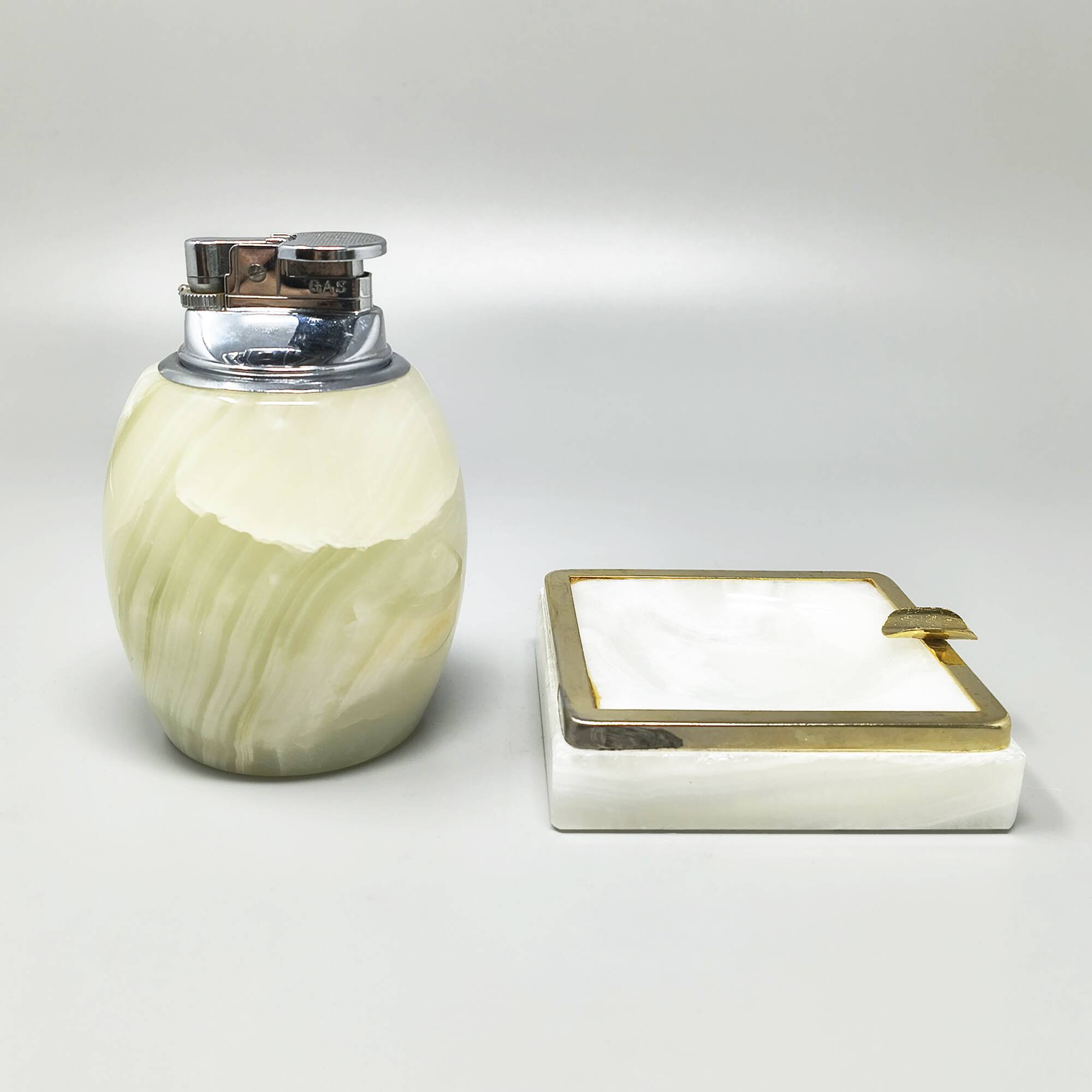 1960s Mid-Century Modern Italian Onyx Smoking Set with Table Lighter & Asht