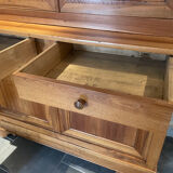 Buffet with 2 bodies in walnut, Louis Philippe style.