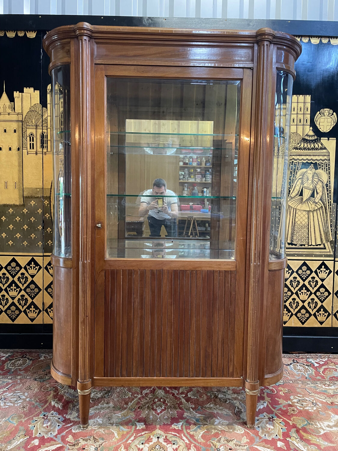 Vitrine en acajou de style Louis XVI