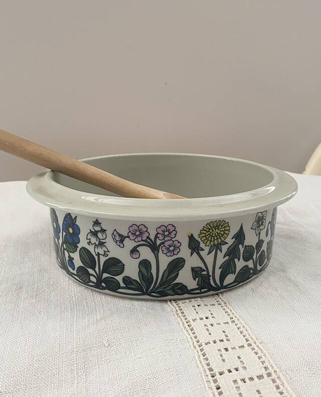 Flora salad bowl design Esteri Tomula