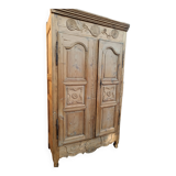 Armoire en sapin art populaire