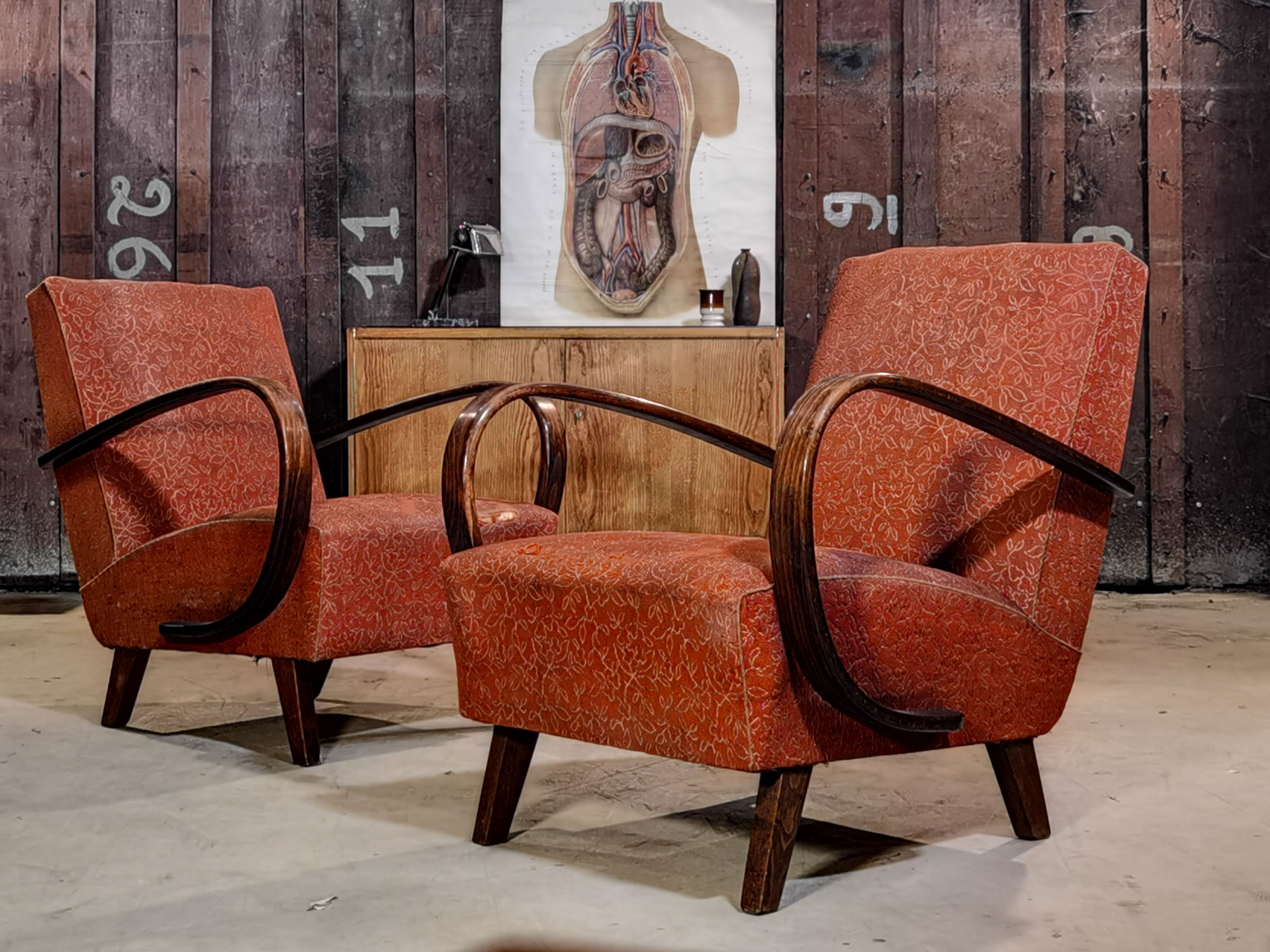 Pair of armchairs Jindřich Halabala Model 410