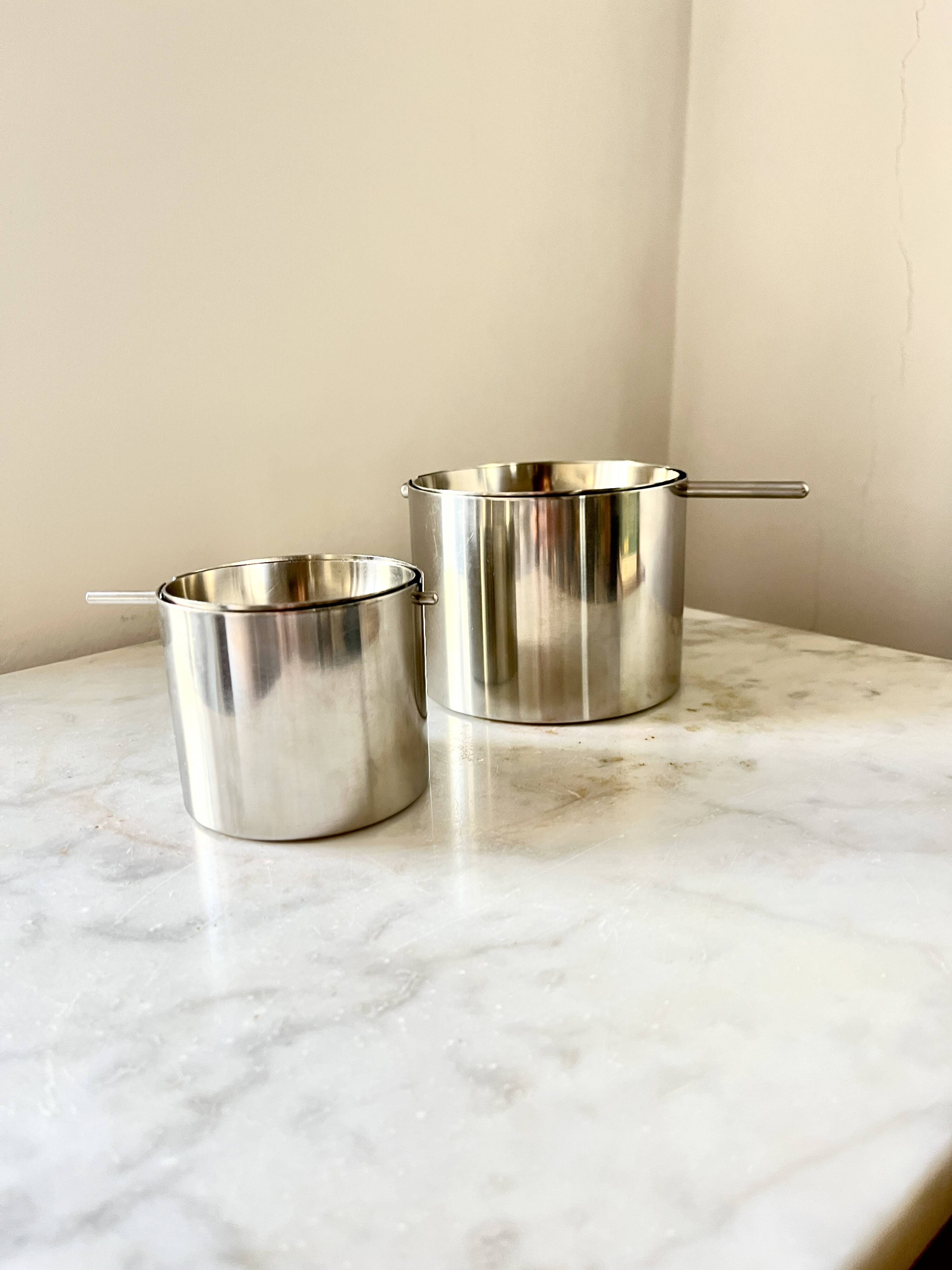 Cendrier inclinable vintage Stelton Cylinda Line par Arne Jacobsen, Danemark