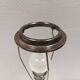Ancienne lampe de table en laiton massif avec douille et support d'abat-jour en bakélite.