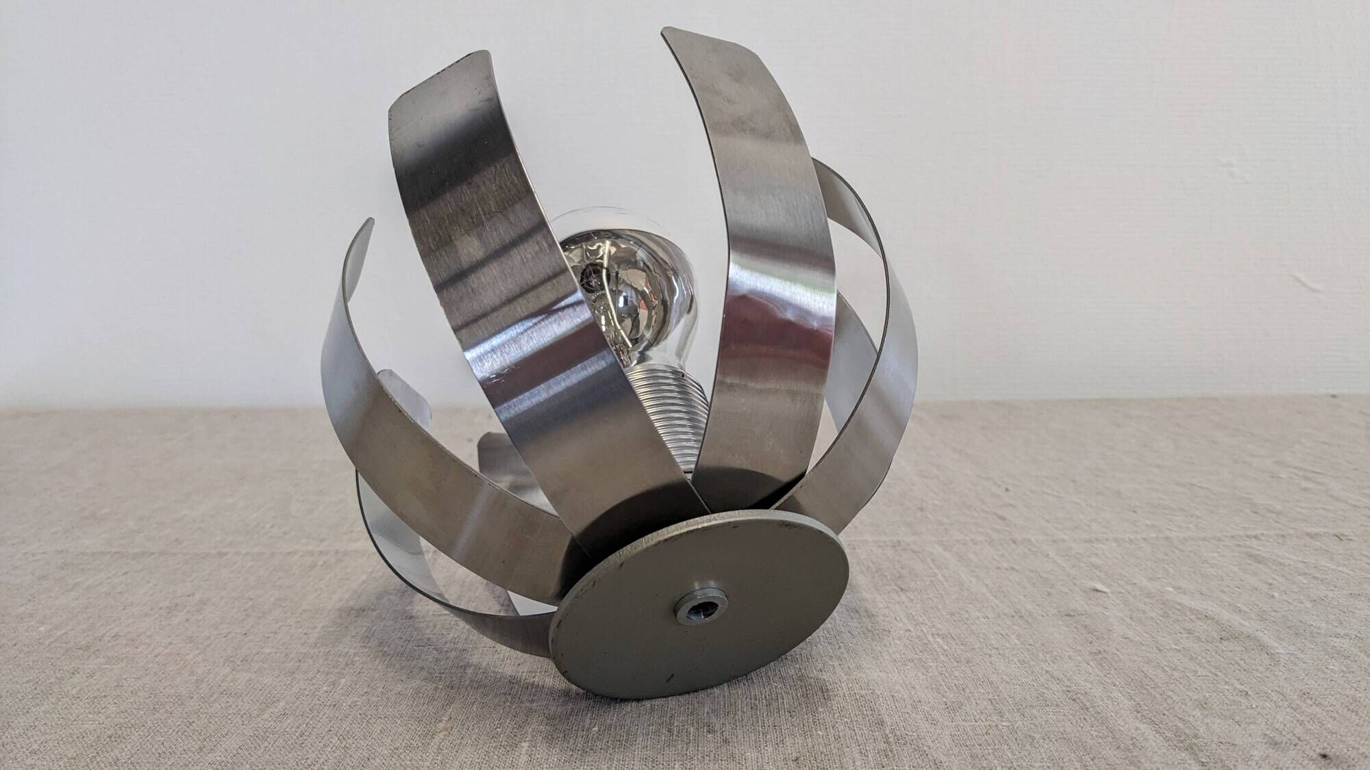 Space age flower lamp by Jocelyne Trocmé for Oxar France circa 1970