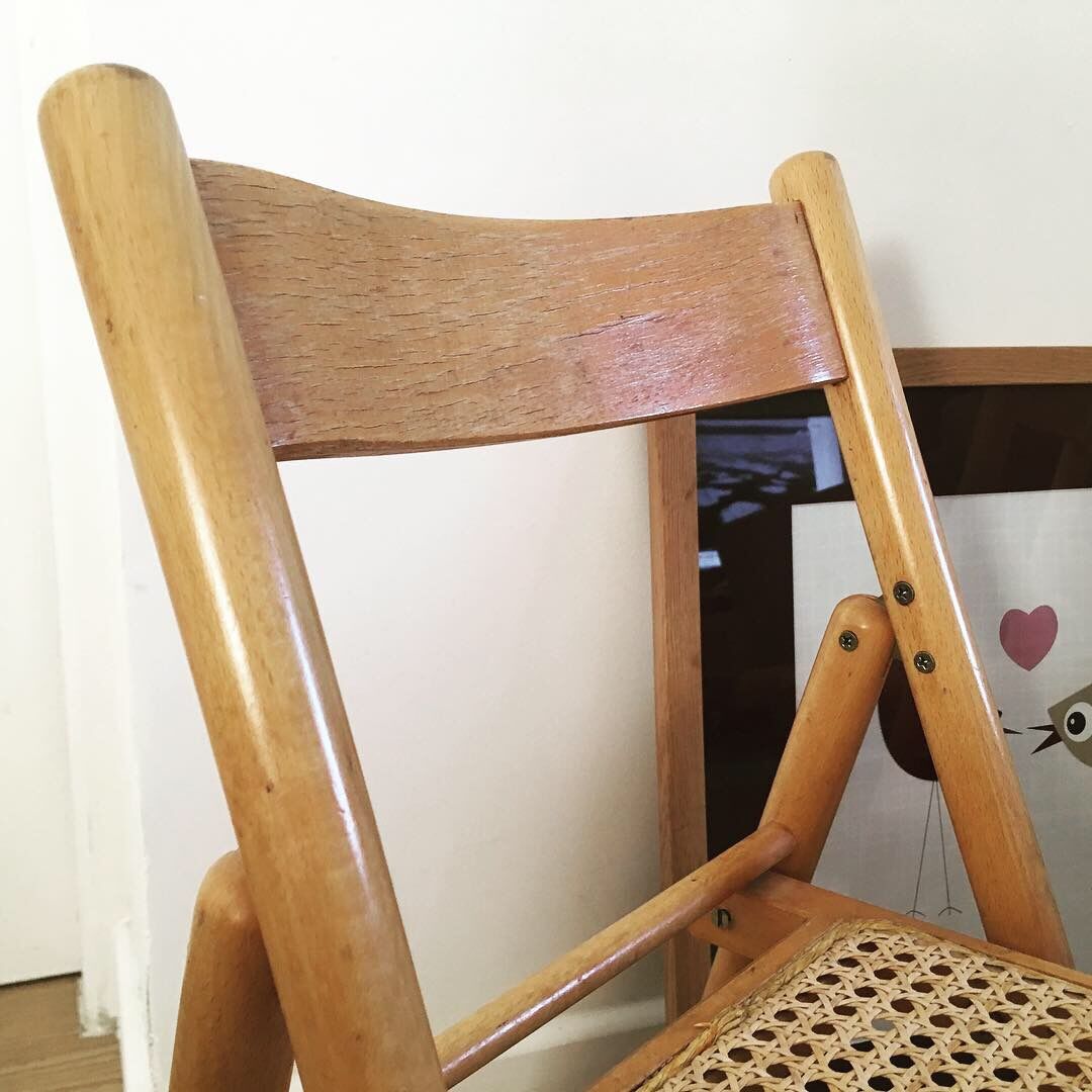 Lot of canned chairs