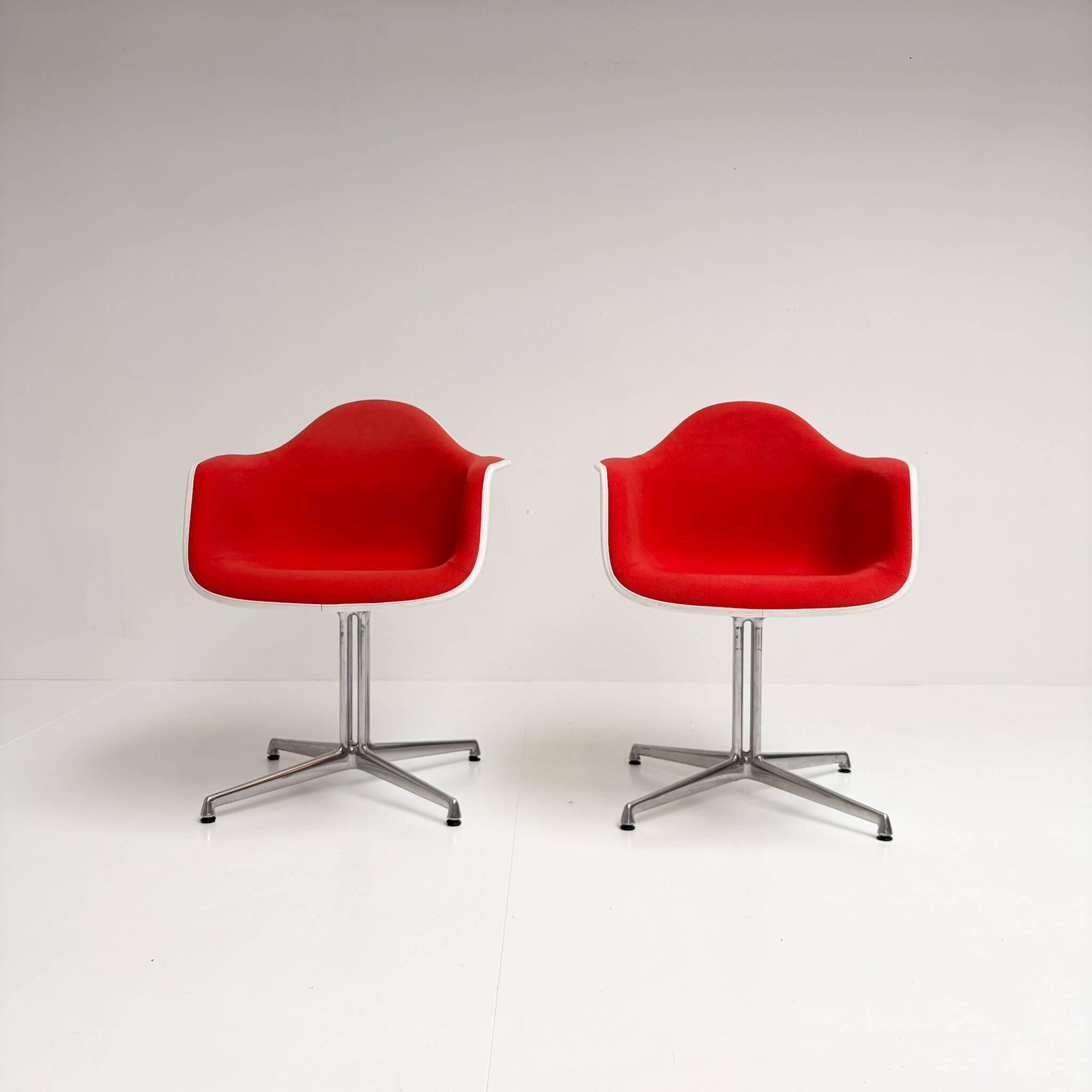 Fauteuil DAL par Charles et Ray Eames pour Vitra, années 2010.