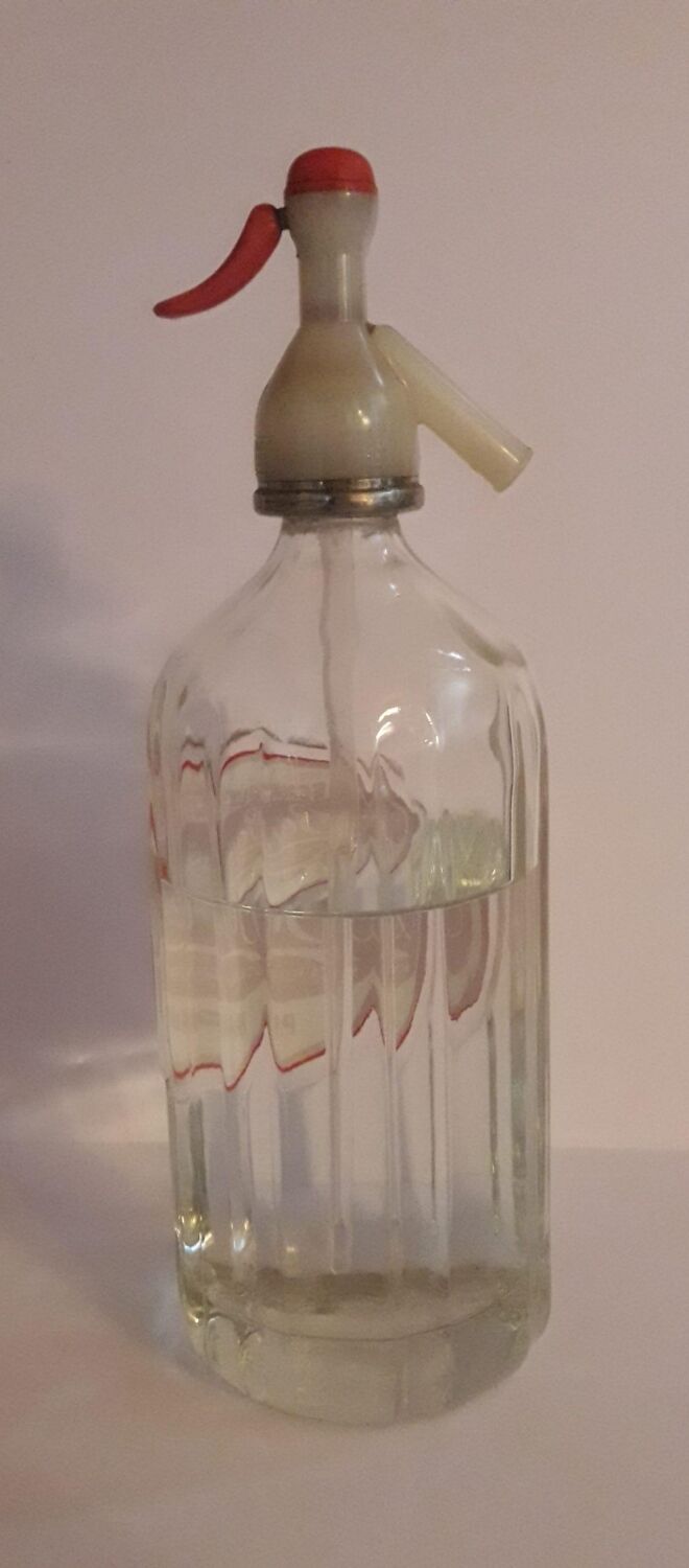 Advertising siphon bottle
