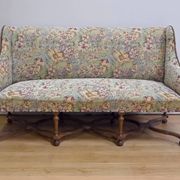 Important Estate Bench with Floral Fabric, Louis XIV Period – Early 18th Century