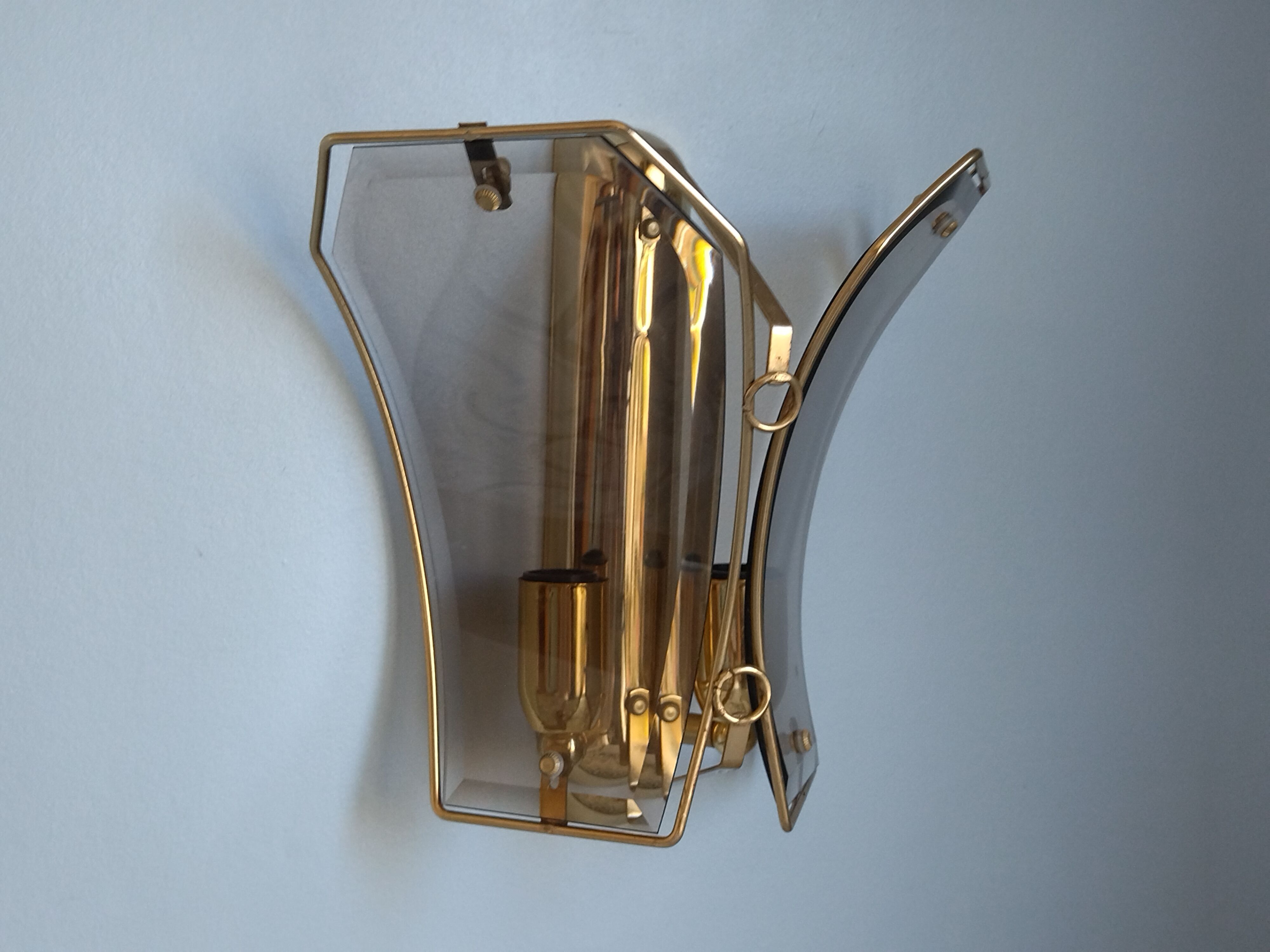 Wall lamp two fires in brass and curved glass from the 80s