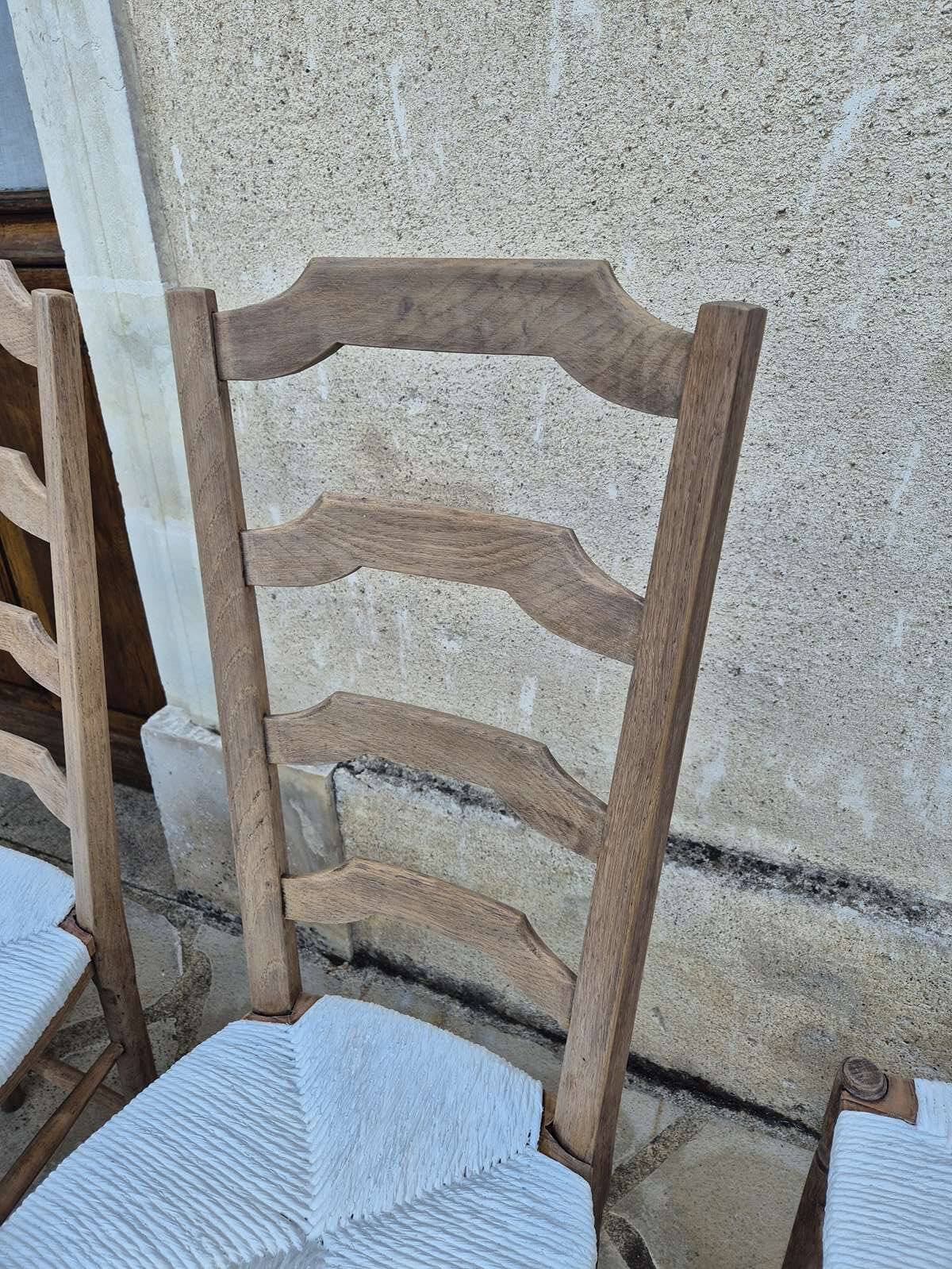 Set of 4 antique straw-seated chairs