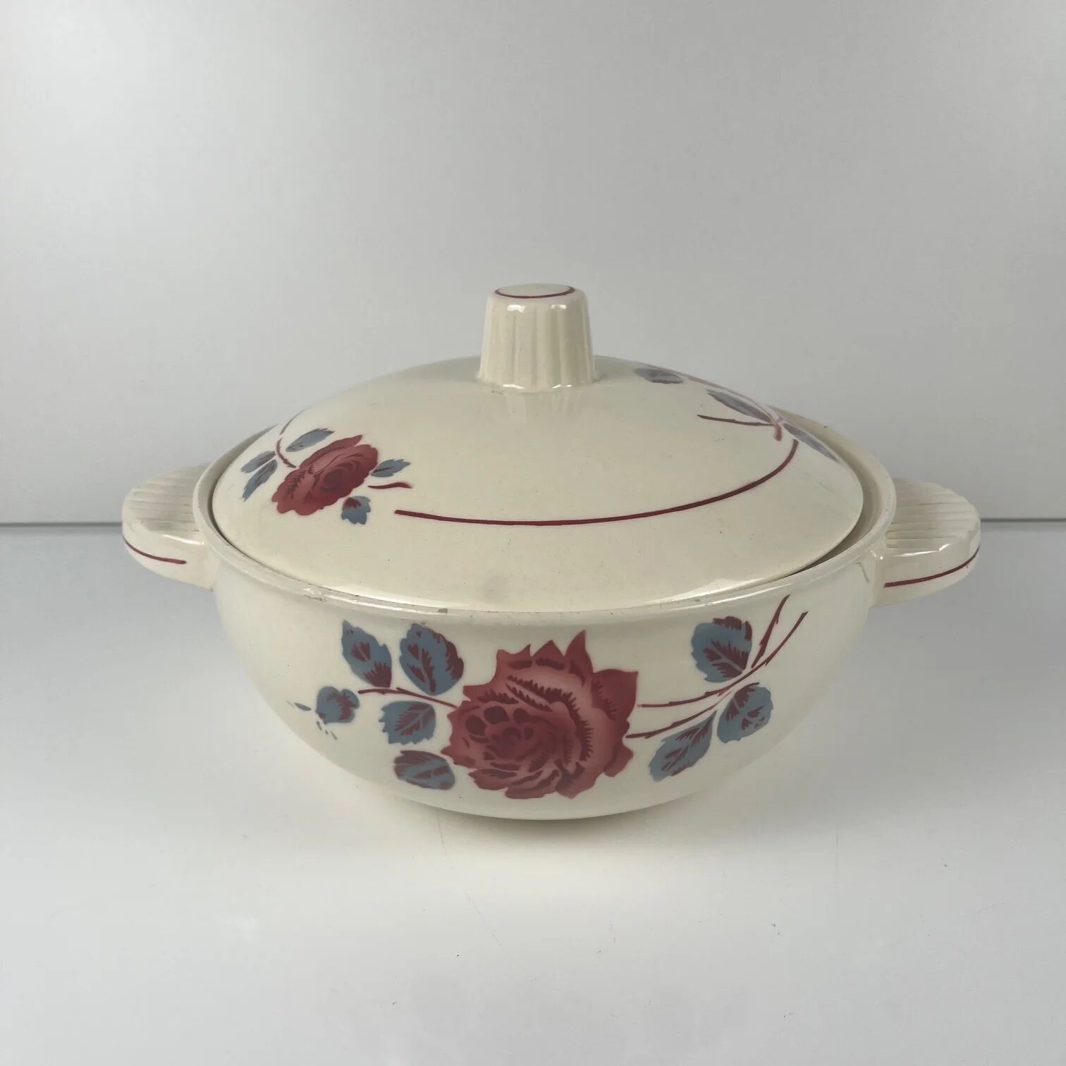 Badonviller soup tureen model "Monique", 20th century
