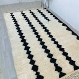 Handmade Moroccan rug in wool 250cm x 150cm