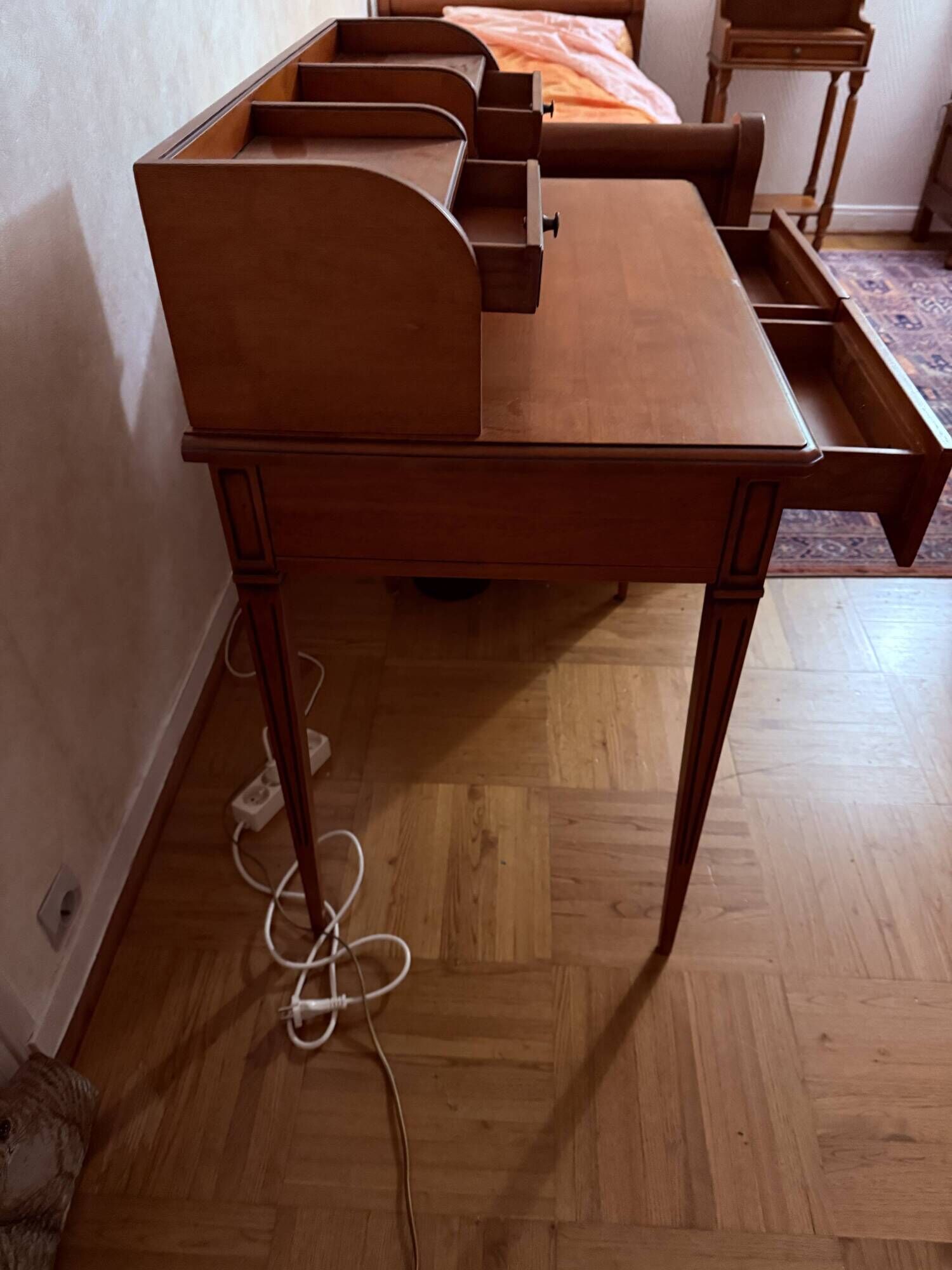 English style writing desk
