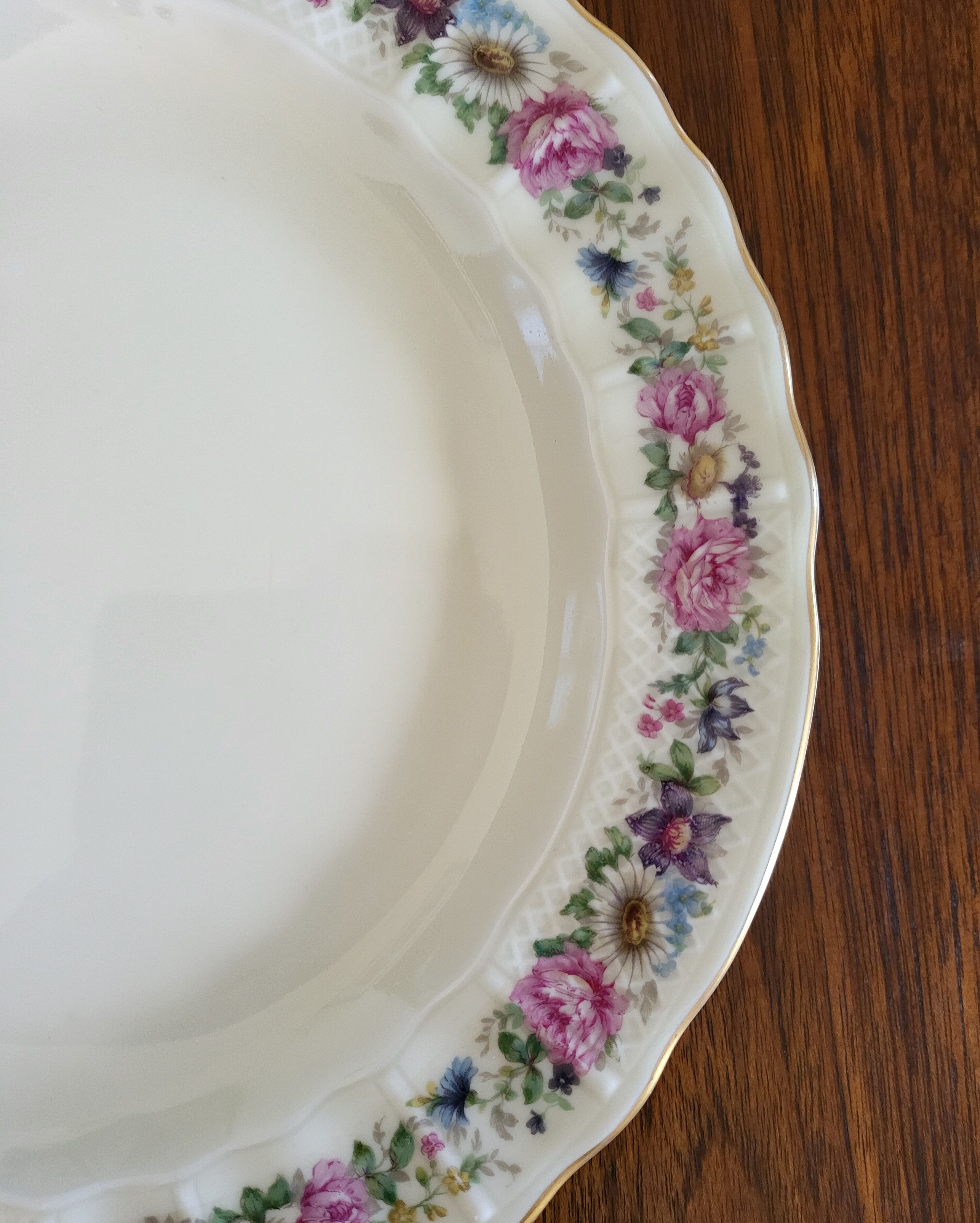 Limoges Bernardaud round serving platter in porcelain