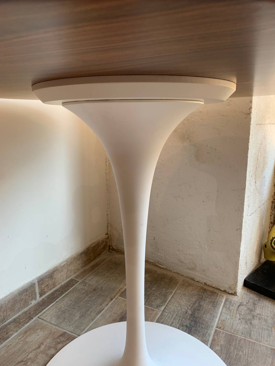 80s tulip dining table