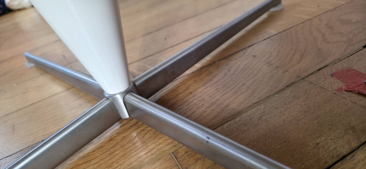 Cone coffee table Vitra