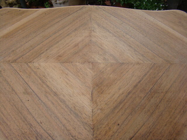 Old art deco sellette